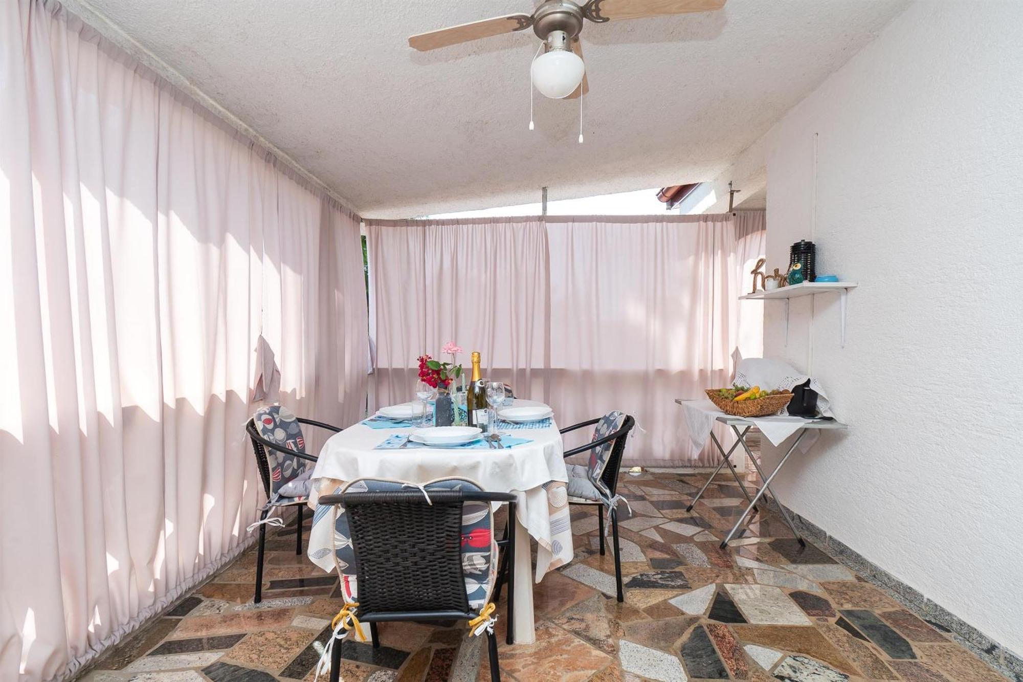 Apartments Stefani วีร์ ภายนอก รูปภาพ