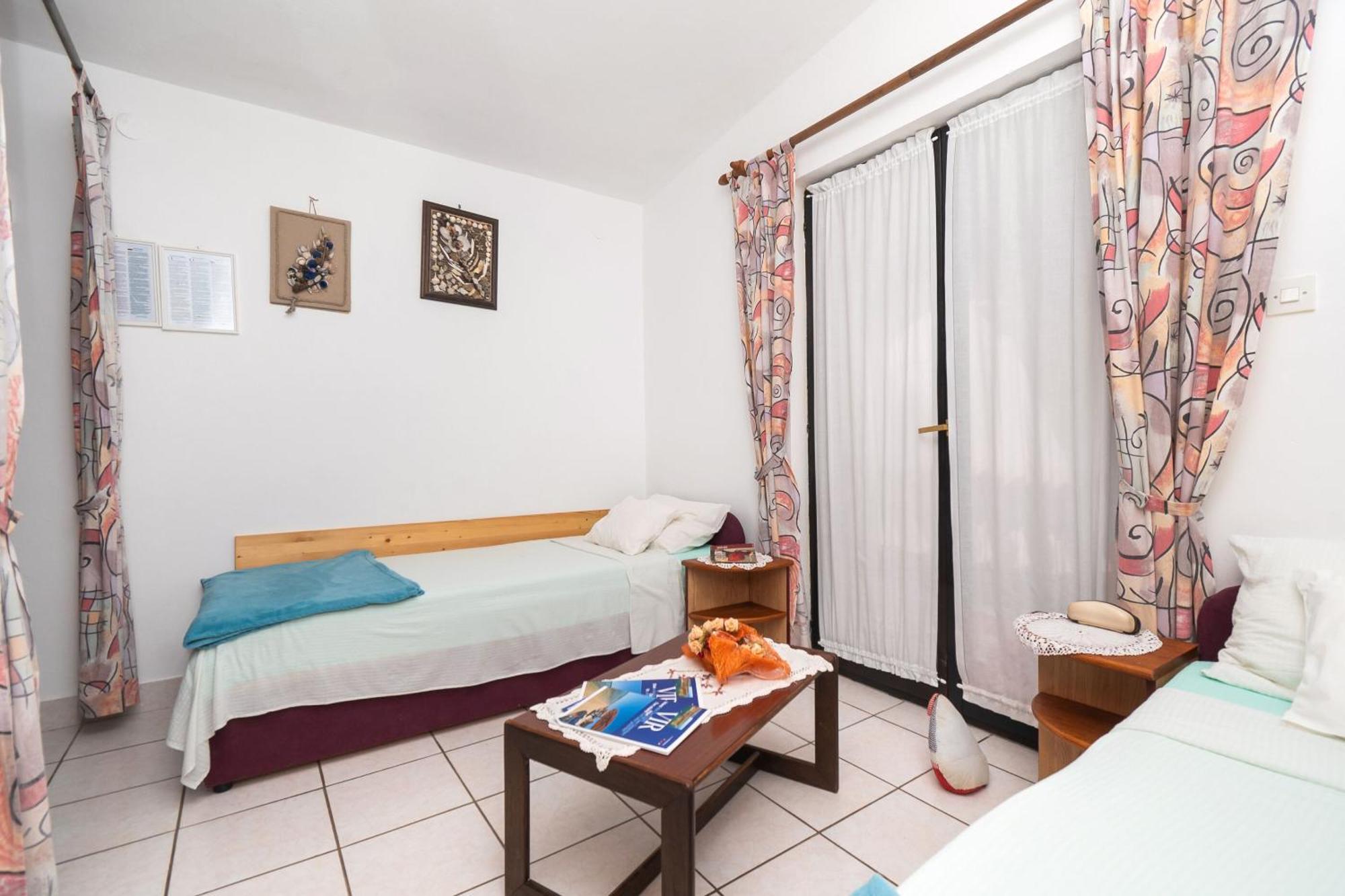 Apartments Stefani วีร์ ภายนอก รูปภาพ