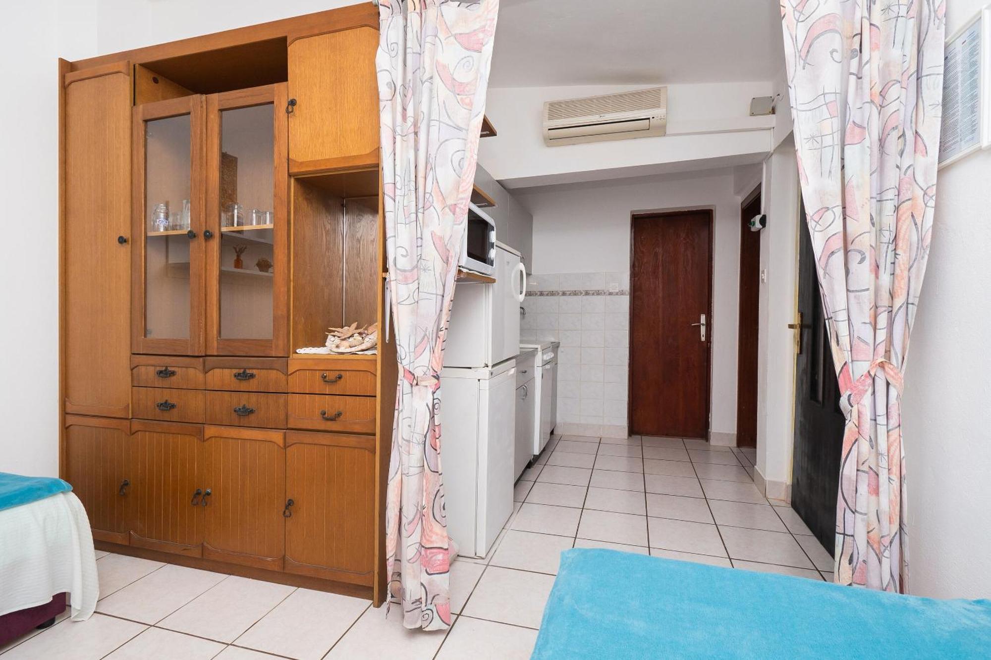 Apartments Stefani วีร์ ภายนอก รูปภาพ