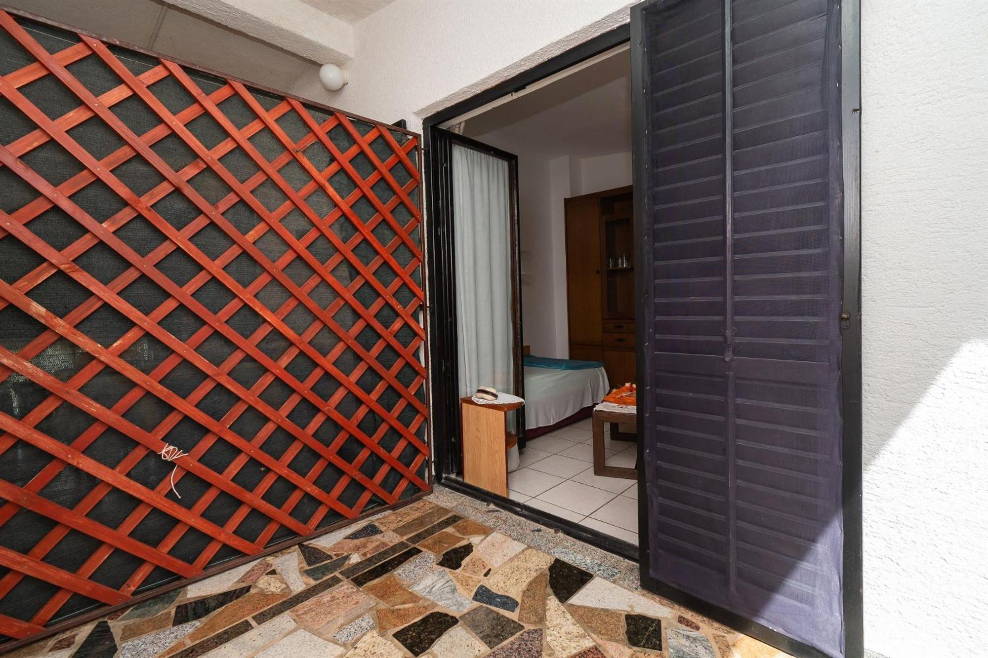 Apartments Stefani วีร์ ภายนอก รูปภาพ