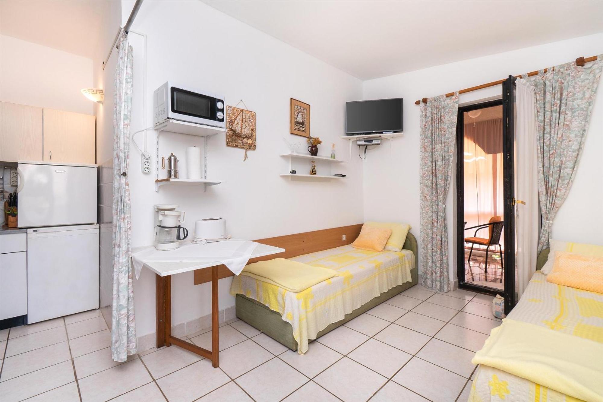 Apartments Stefani วีร์ ภายนอก รูปภาพ