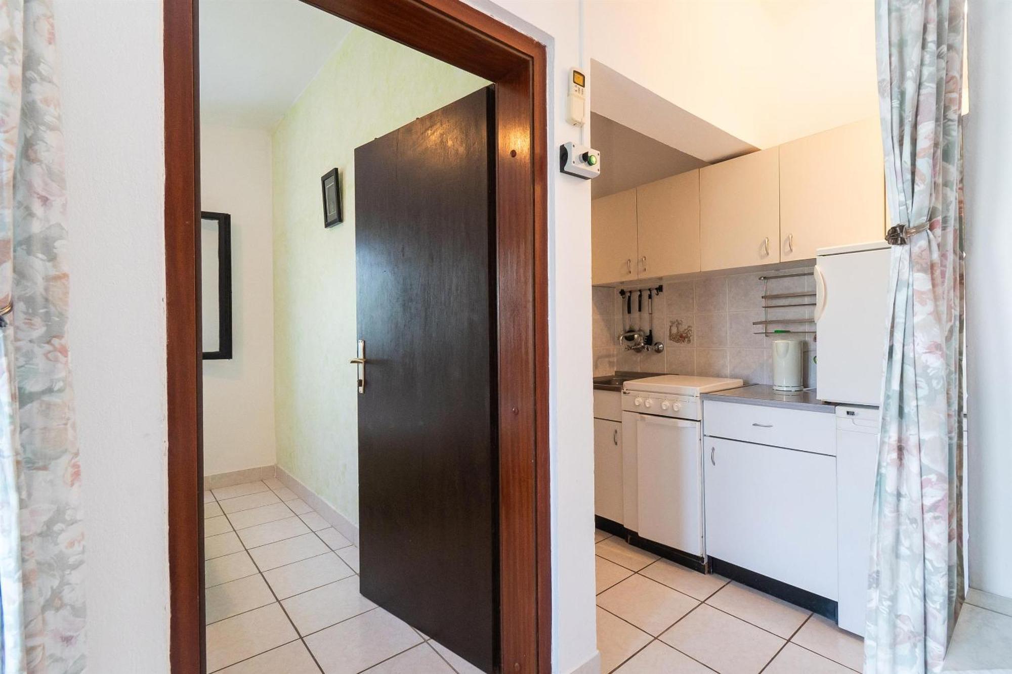 Apartments Stefani วีร์ ภายนอก รูปภาพ