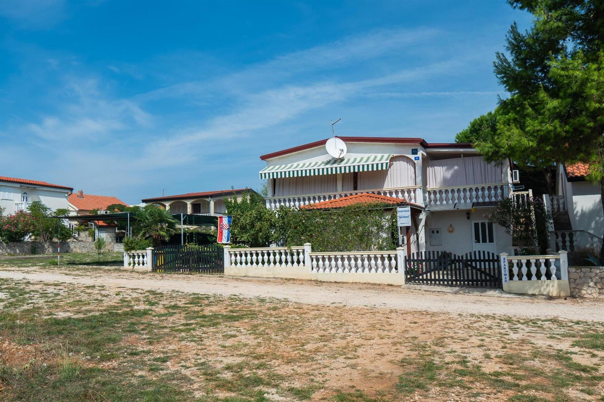 Apartments Stefani วีร์ ภายนอก รูปภาพ